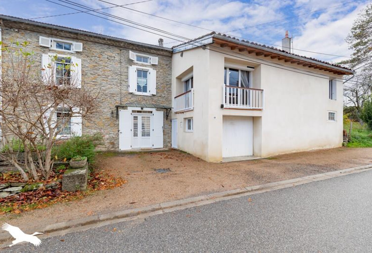 Maison en pierre de 9 pièces principales — photo 1