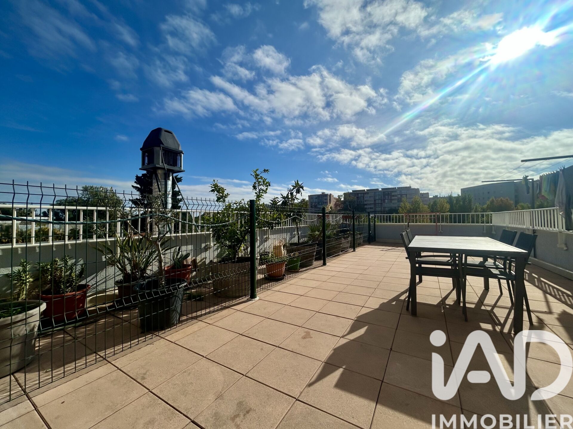 Perpignan - 280m² - 3p.