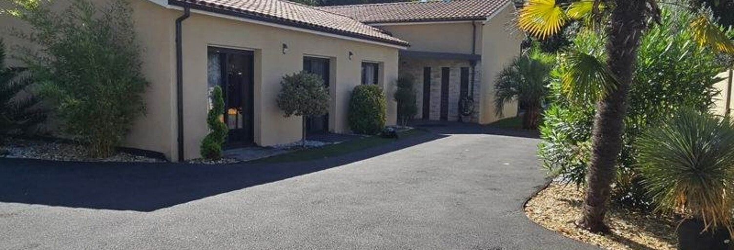 Maison 8 Pièces 192 m² à vendre à Le Pian-Médoc (33290)