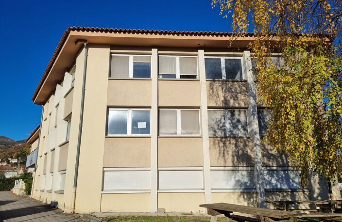 IMMEUBLE DE 1050  M2 — photo 2