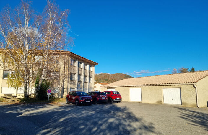IMMEUBLE DE 1050  M2 — photo 4