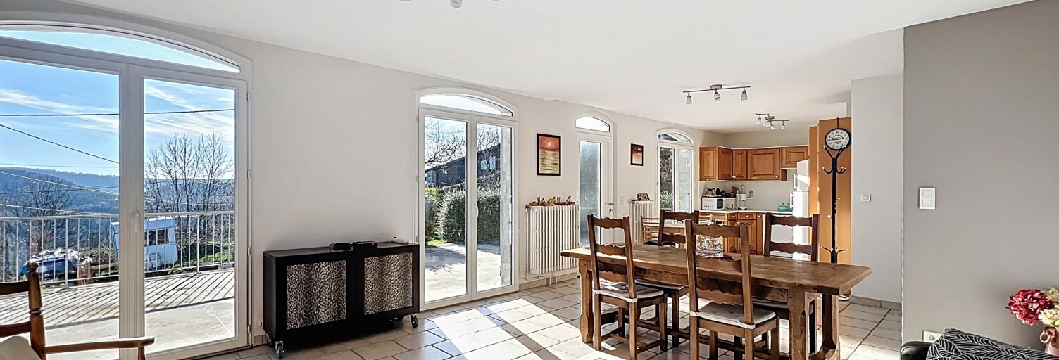 Maison 5 Pièces 123 m² à vendre à Saint-Germain-Laprade (43700)