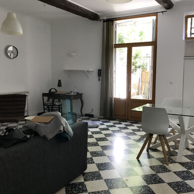 Appartement 3 pièces 989 €