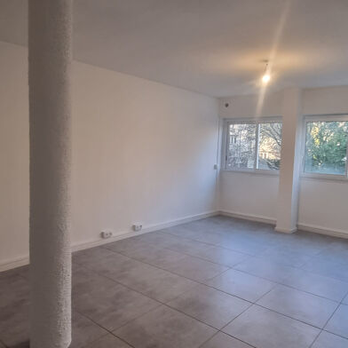 Appartement 3 pièces 1069 €