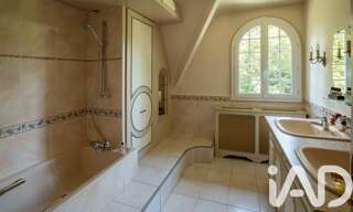 Maison 8 Pièces 230 m² à vendre à Le Mont-Saint-Adrien (60650)