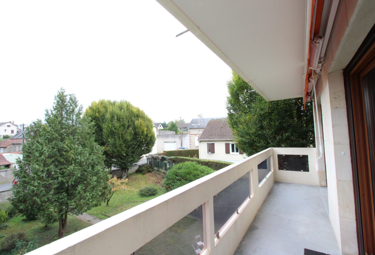 Centre-ville, bel appartement T2 avec balcon proche commerce — photo 1