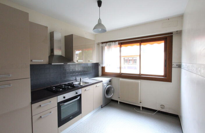 Centre-ville, bel appartement T2 avec balcon proche commerce — photo 3