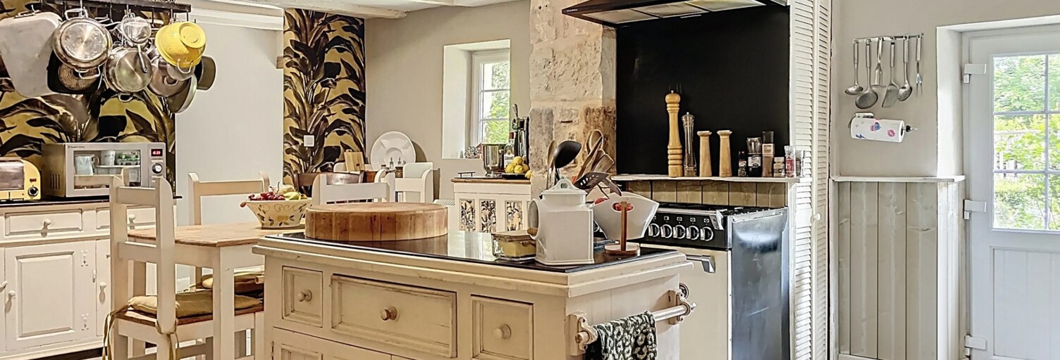 Maison 5 Pièces 160 m² à vendre à Fenioux (79160)