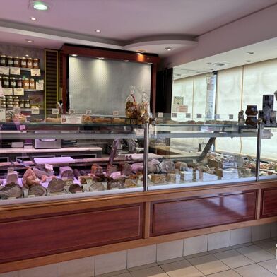 Commerce  490000 €