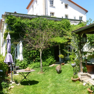 Immeuble  595000 €