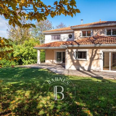 Maison 7 pièces 1095000 €