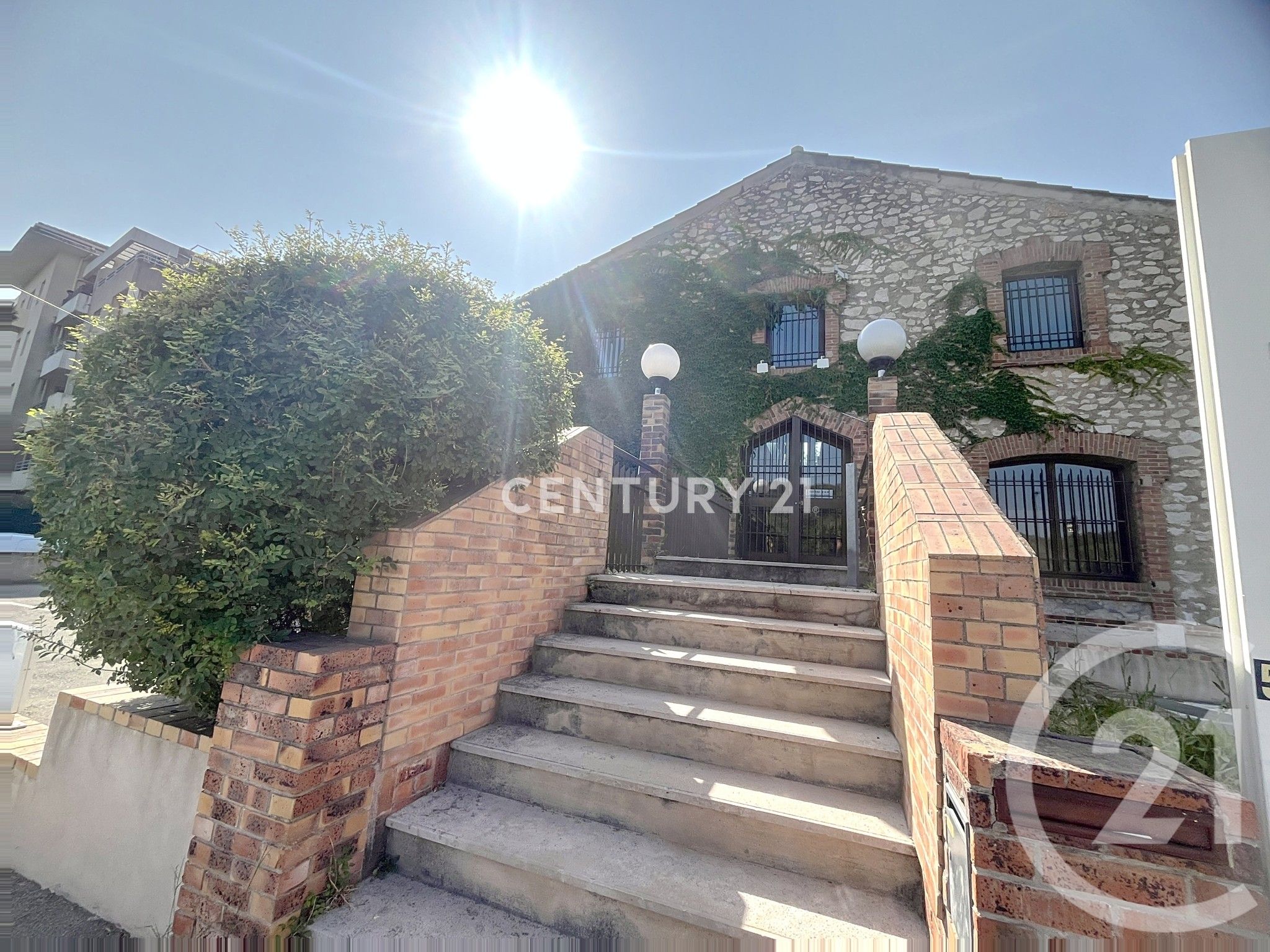 Local commercial  à louer Aubagne 13400