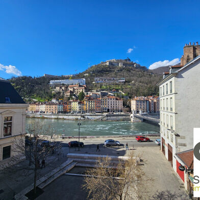 Appartement 2 pièces 721 €