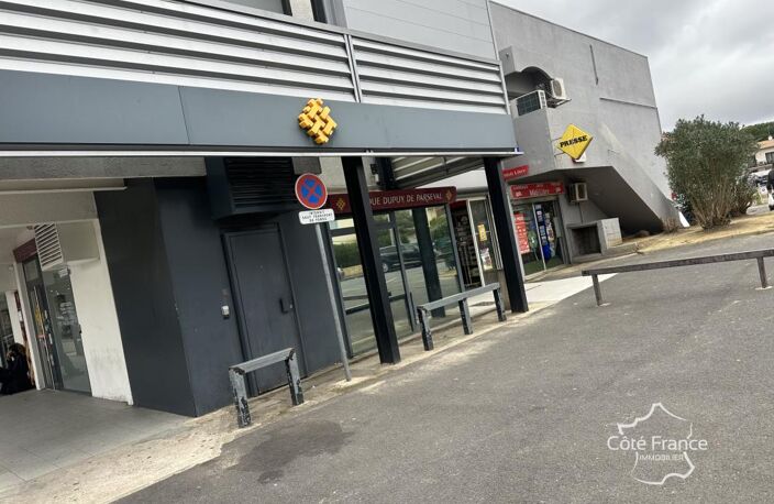 A LOUER-LOCAL COMMERCIAL 96M2- BEZIERS — photo 5