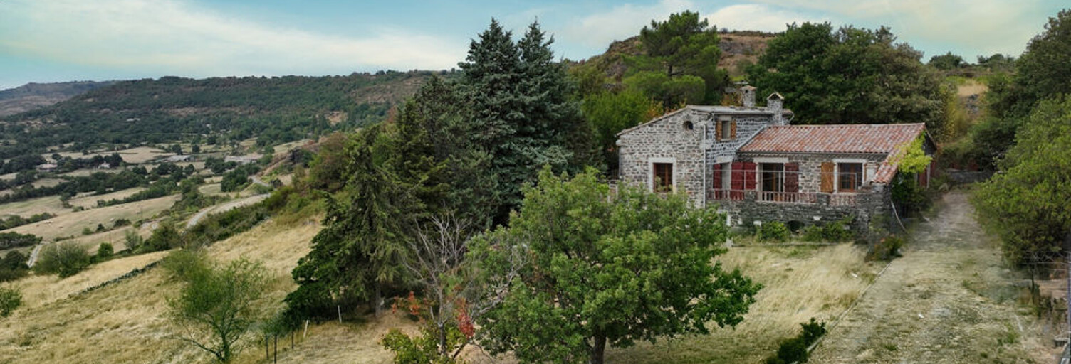 Maison 7 Pièces 115 m² à vendre à Saint-Laurent-sous-Coiron (07170)