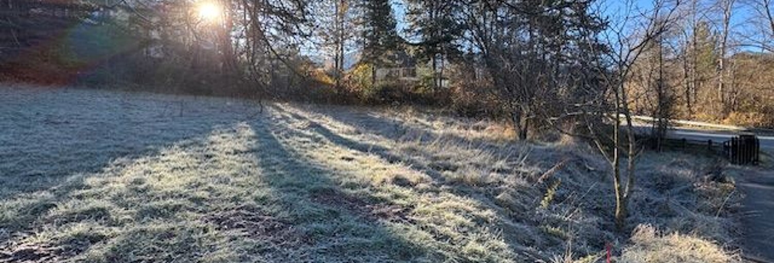 Terrain  717 m² à vendre à Saint-Sauveur (05200)