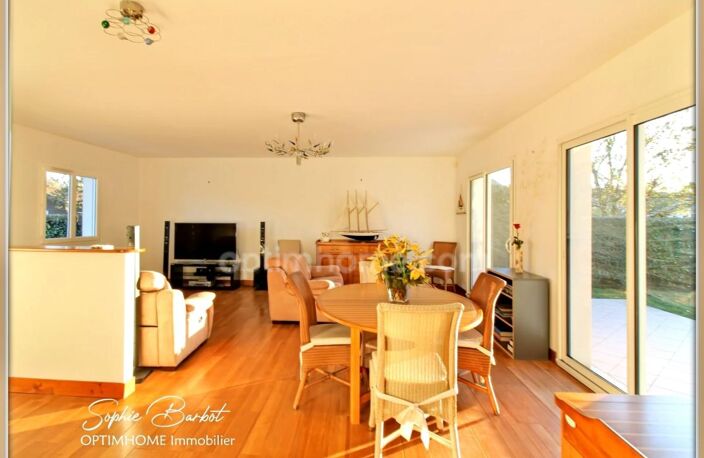 GUJAN-MESTRAS – Maison familiale de plain-pied avec piscine chauffée, double garage et calme absolu — photo 4