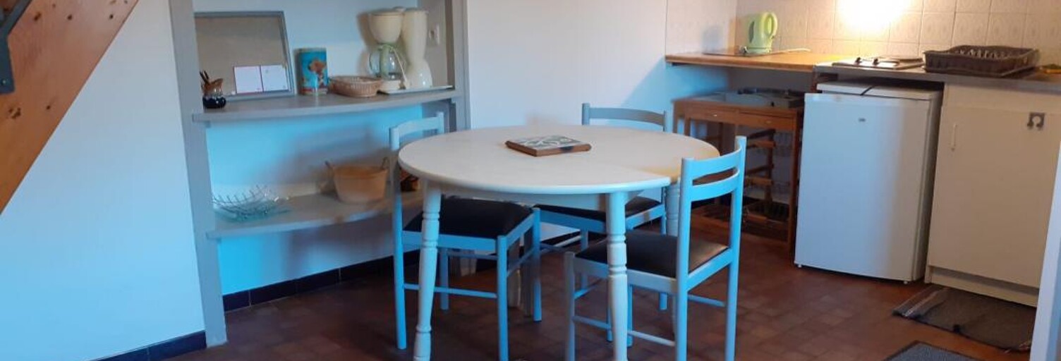 Appartement 1 Pièce 30 m² à louer à Villeneuve-de-Berg (07170)