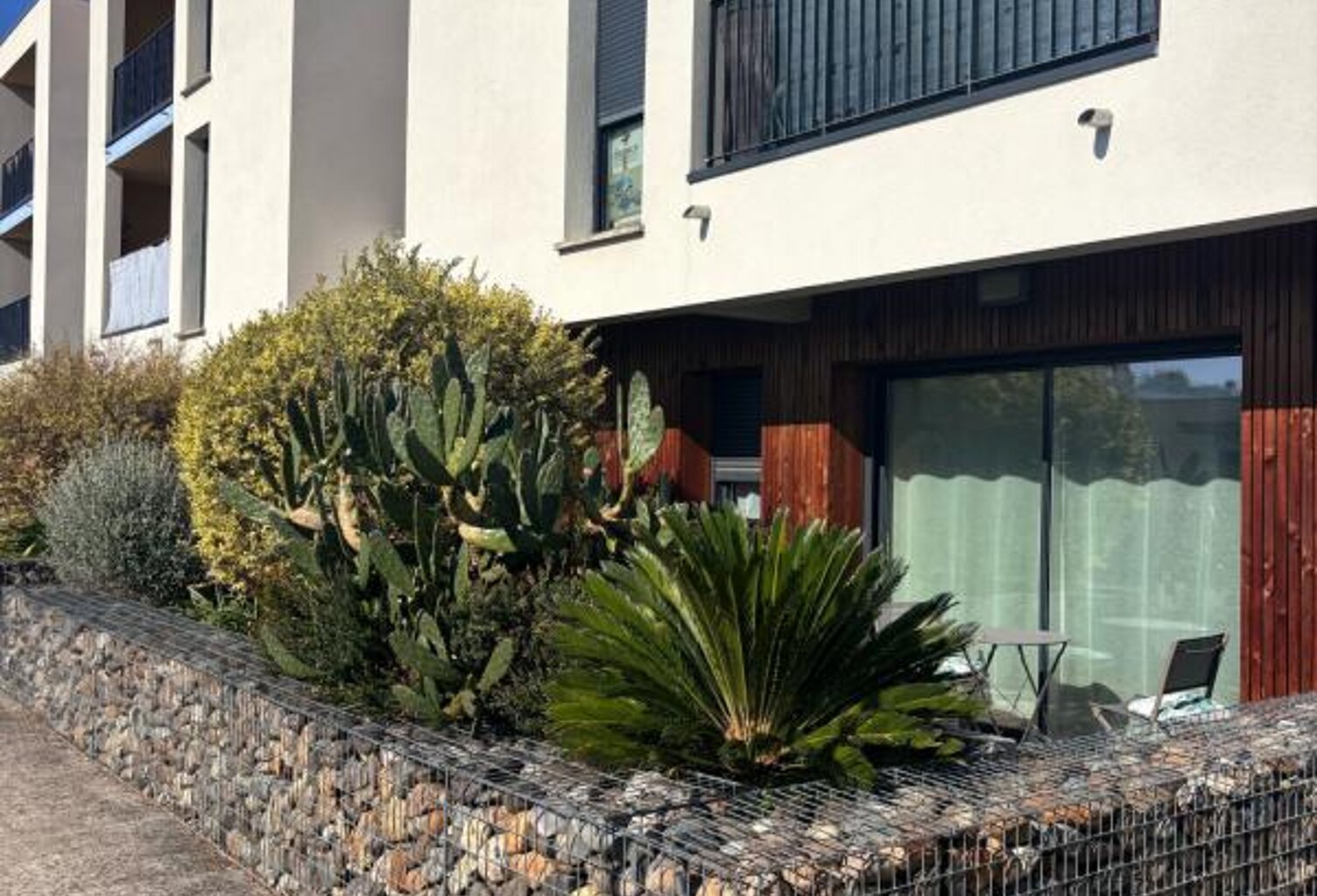 Bel appartement T3 de 63 m2 en rez-de-chaussée avec terrasse — photo 1