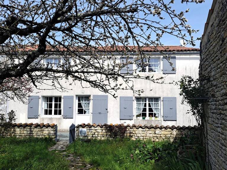 Maison  VERINES — photo 1