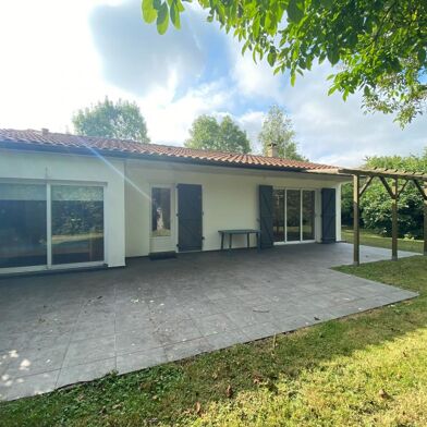 Maison 5 pièces 900 €