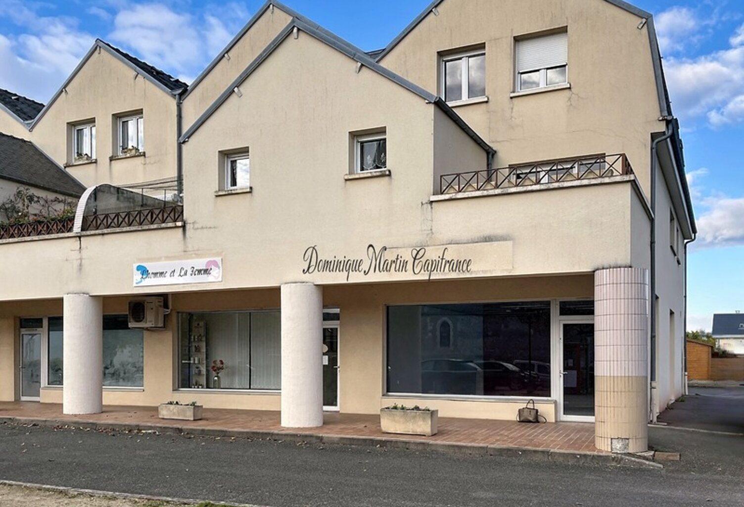 A vendre LHOMME (72),Local/bureau -Local commercial polyvalent en cœur de bourg — photo 1