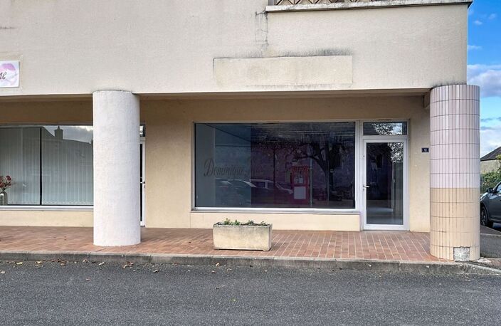 A vendre LHOMME (72),Local/bureau -Local commercial polyvalent en cœur de bourg — photo 5