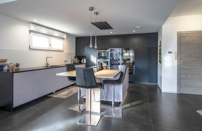 A la vente à BLOTZHEIM (68) maison contemporaine de 7 pièces avec jardin, sous-sol et garage — photo 5