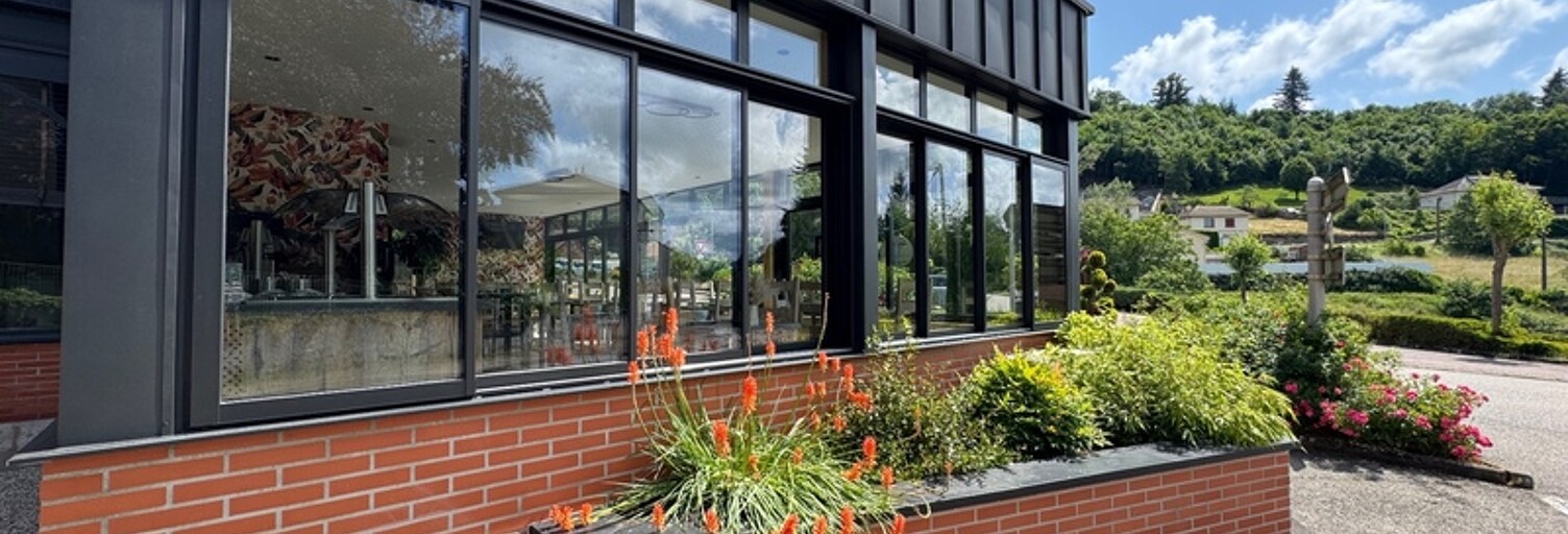 Commerce  1200 m² à vendre à Saint-Just-en-Chevalet (42430)