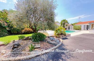 Maison à vendre 5 pièces - Plain-Pied - 3 chambres - 2 salles d'eau - 3 wc - Piscine couverte - 2 garages SAINT HILAIRE DE RIEZ (85) — photo du bien