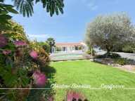 Maison à vendre 5 pièces - Plain-Pied - 3 chambres - 2 salles d'eau - 3 wc - Piscine couverte - 2 garages SAINT HILAIRE DE RIEZ (85) — photo 2