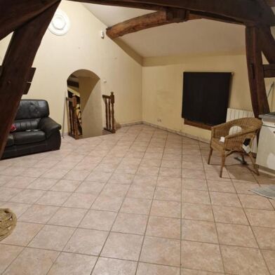 Appartement 3 pièces 750 €