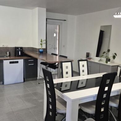 Maison 4 pièces 1080 €