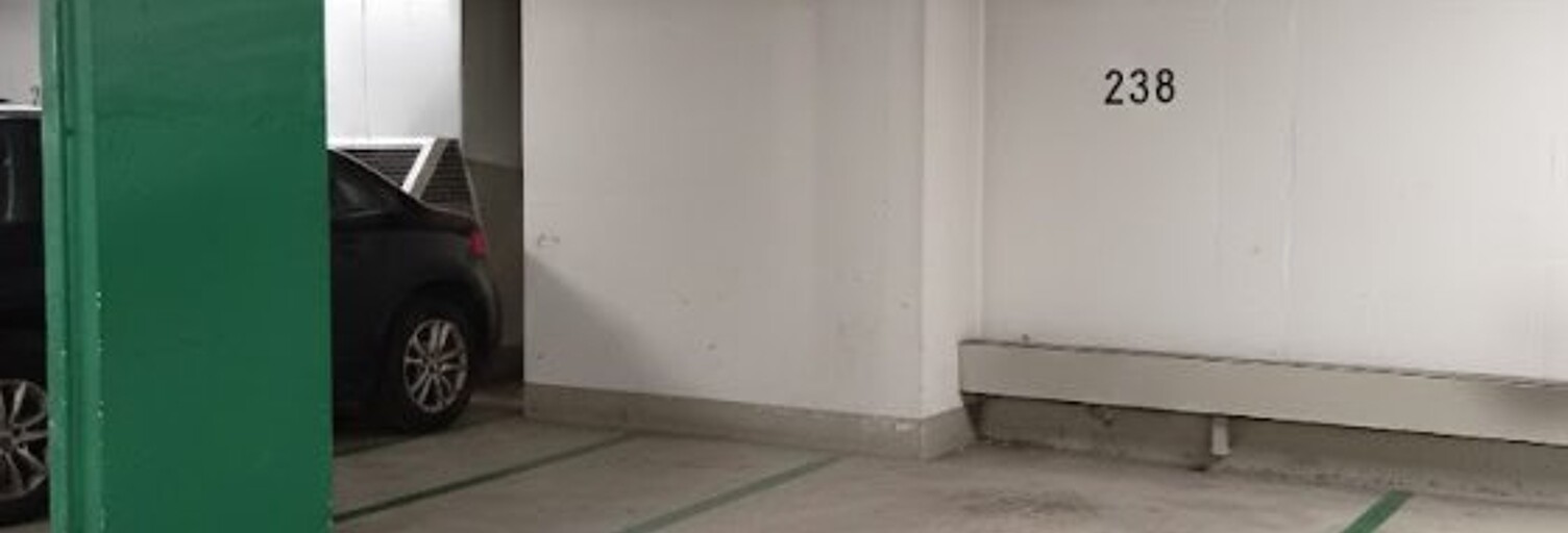 Garage   m² à vendre à Paris 15 (75015)