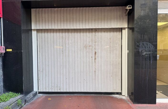 PARKING - SUFFREN /CHAMPS DE MARS — photo 2