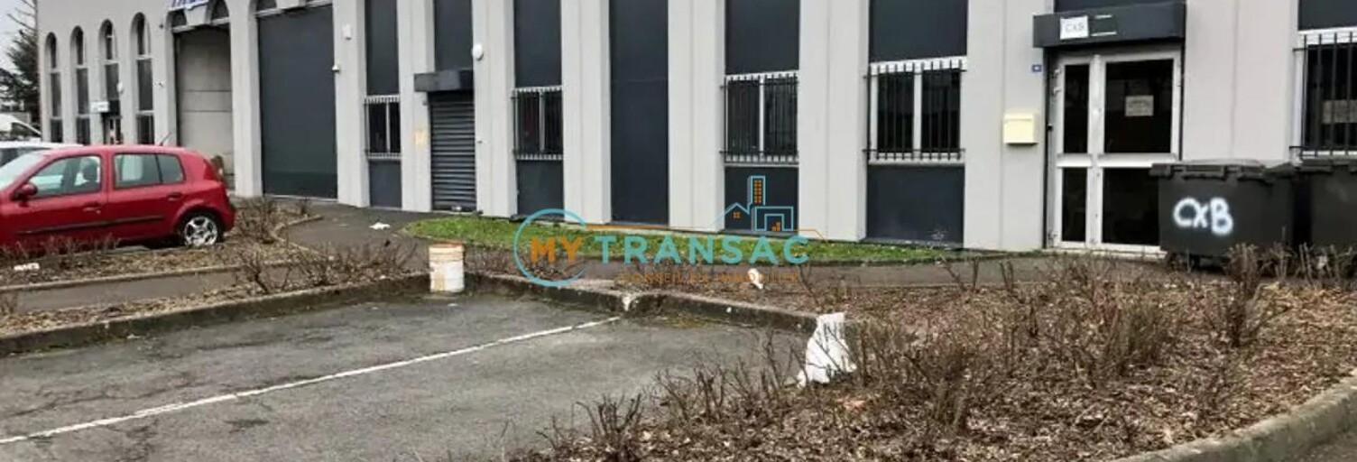 Local industriel  1160 m² à louer à Noisy-le-Grand (93160)