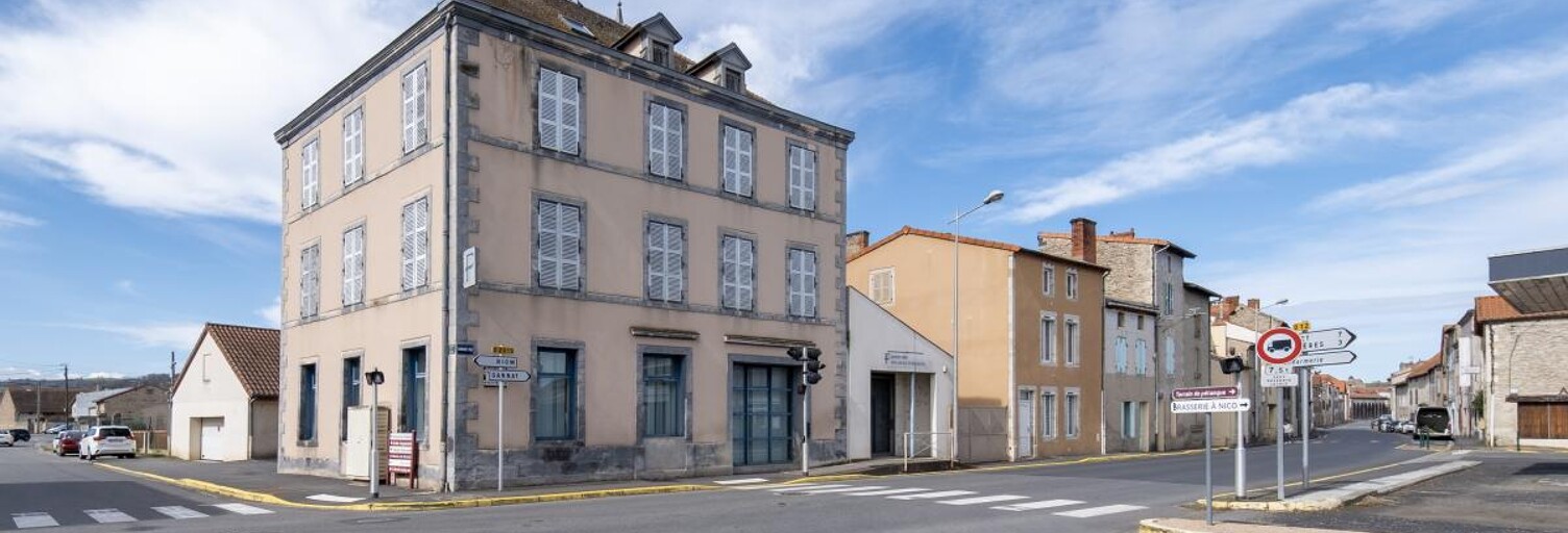 Immeuble  475 m² à vendre à Aigueperse (63260)