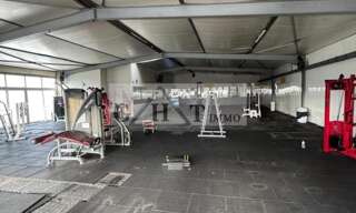 Local industriel  780 m² à louer à Neuilly-sur-Marne (93330)