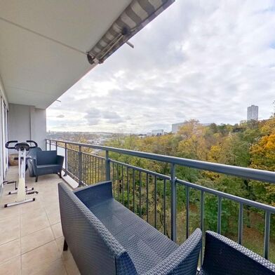 Appartement 4 pièces 240000 €