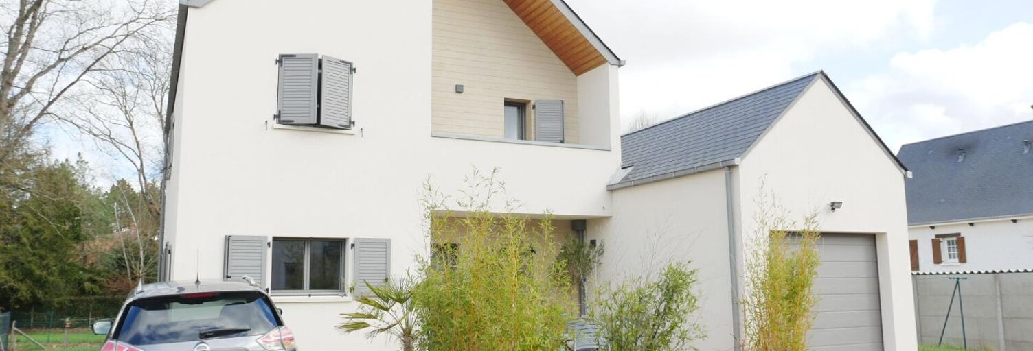 Maison 5 Pièces 137 m² à louer à Saint-Denis-en-Val (45560)