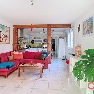 Immeuble  379000 €