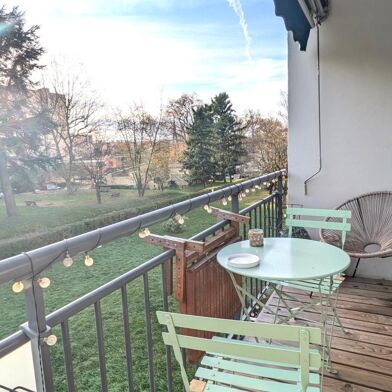 Appartement 4 pièces 240000 €