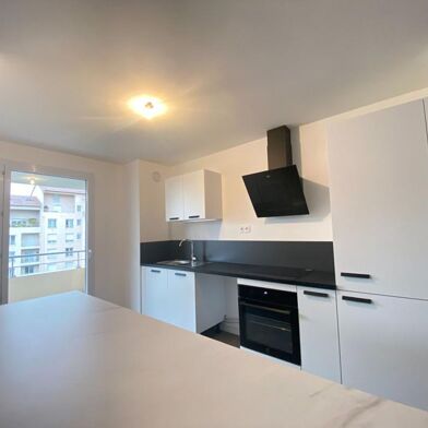 Appartement 2 pièces 1351 €