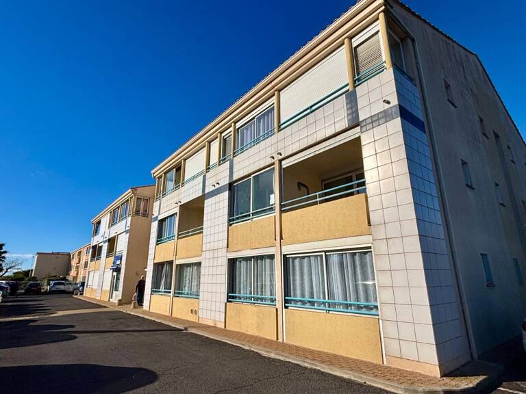 À VENDRE : T2, TERRASSE, PARKING et VUE ÉTANG — photo 1