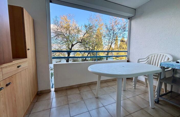 À VENDRE : T2, TERRASSE, PARKING et VUE ÉTANG — photo 4