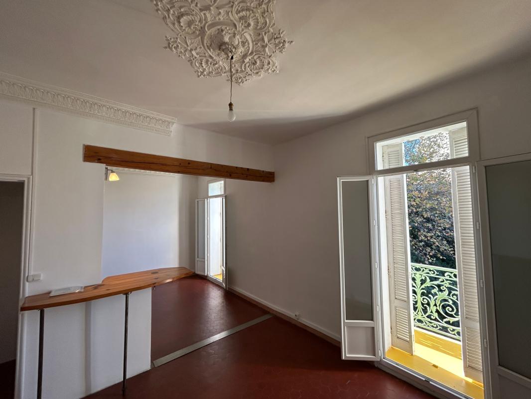 À louer - t2 vide - mourillon - balcon et grenier