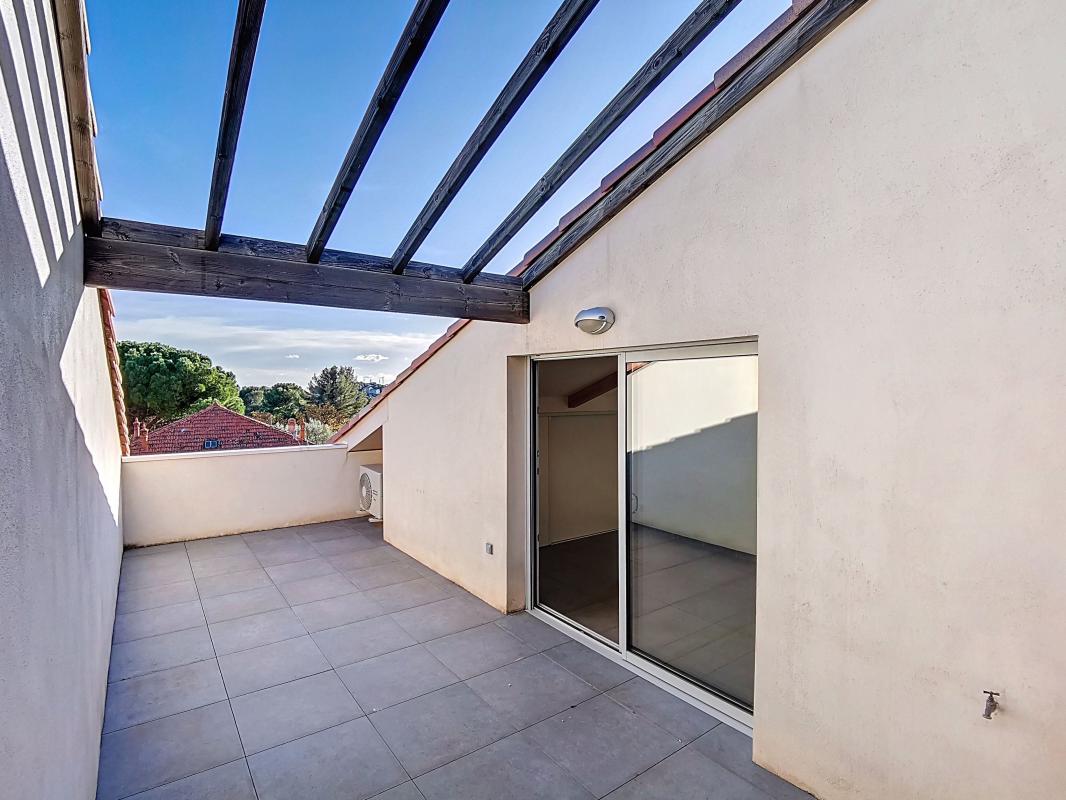 A vendre dans résidence récente, appartement vue Mer en duplex de type 3 de 60 m² avec ascenseur, dernier étage et place de parking