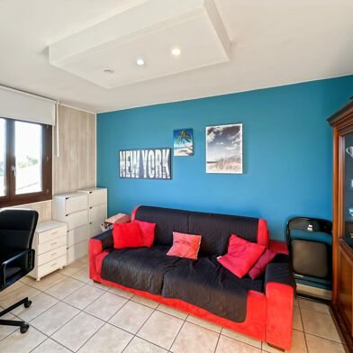 Appartement 5 pièces 265900 €