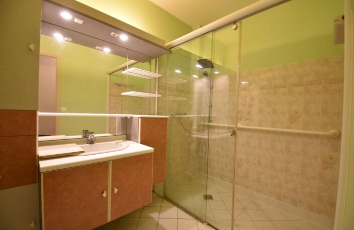 Appartement rénové à Vendre — photo 3