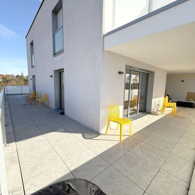 Appartement 4 pièces 373000 €